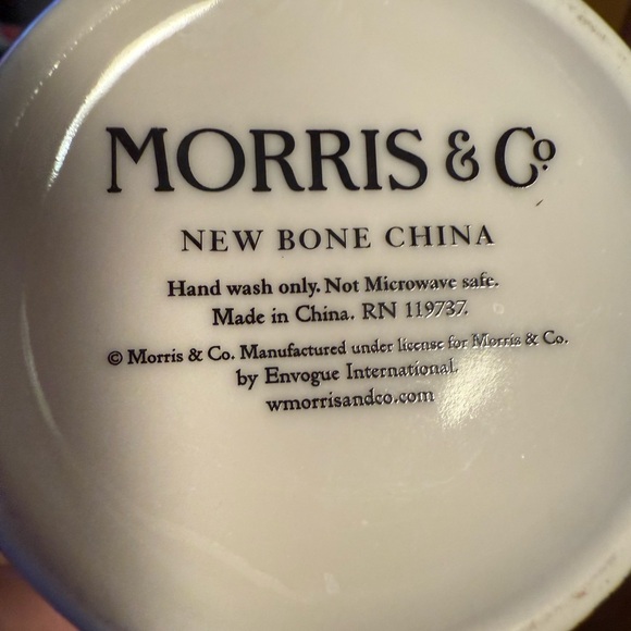 Morris & Co. NWT Qty of 2 William Morris Elegant Bone China Floral Mug Set - Picture 9 of 10